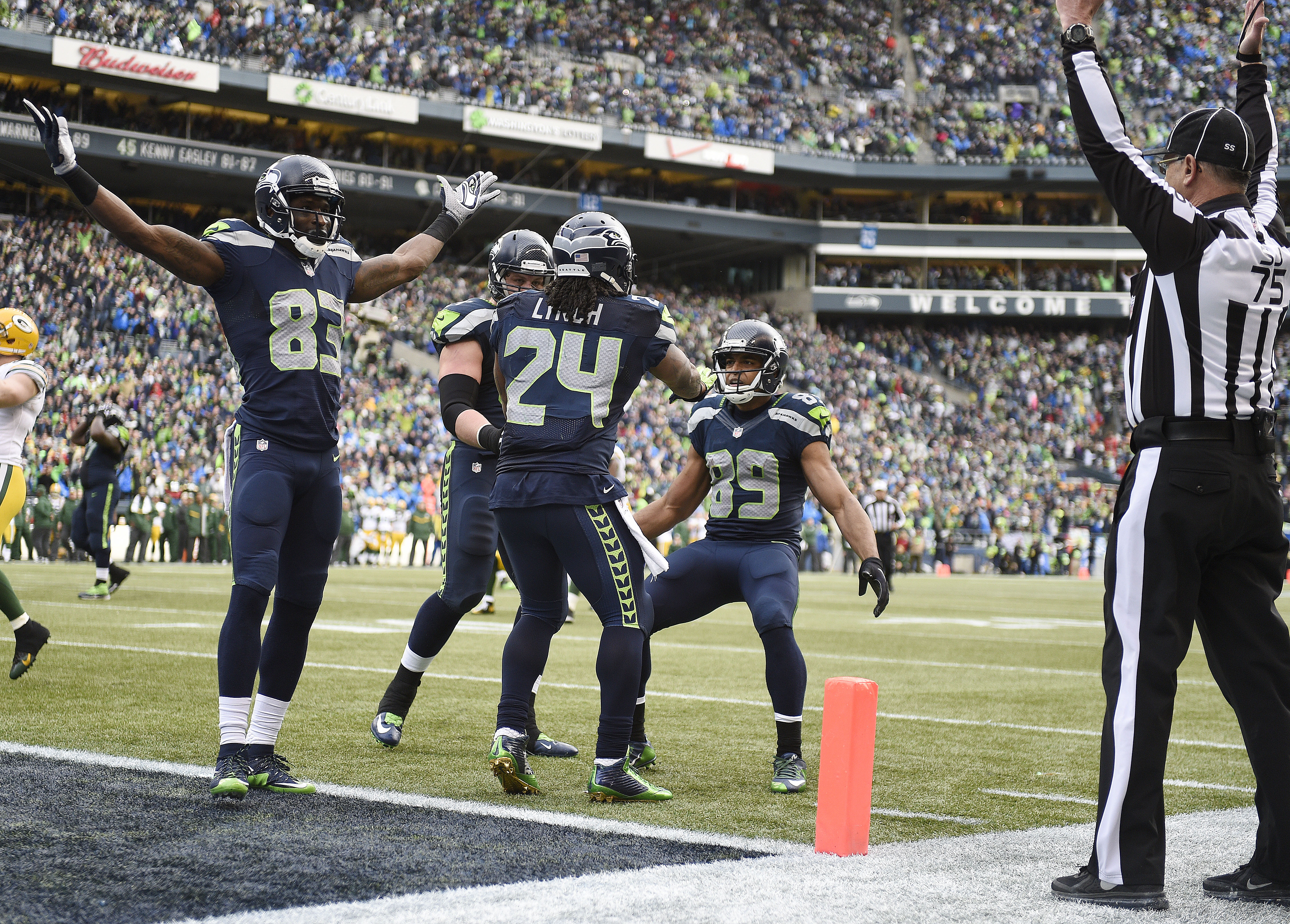 Report: Lynch fined by NFL for touchdown crotch grab