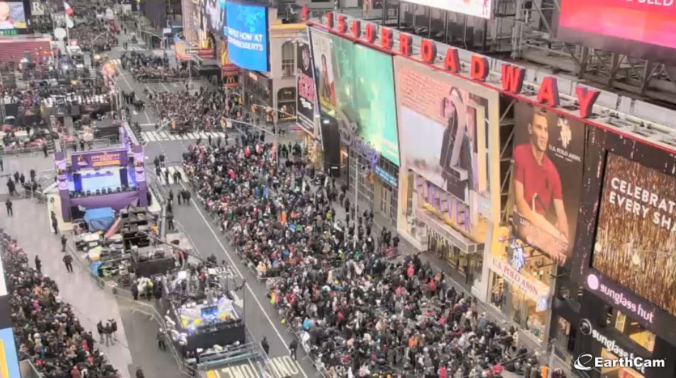 WATCH LIVE: EarthCam shows New Year&#039;s Eve celebrations around the world | kens5.com