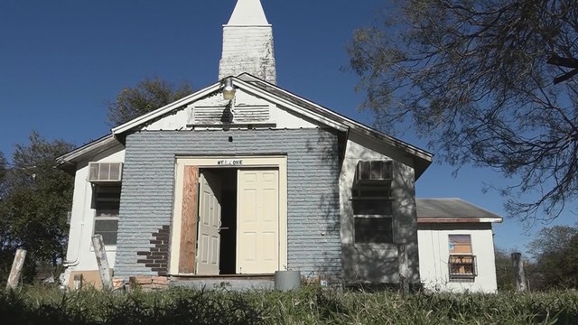 East-side food pantry target of thieves - KENS5.com