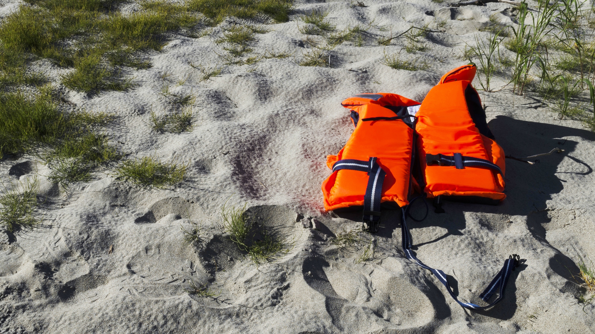 Lake Tahoes Hidden Danger Review Exposes Life Jacket Crisis - kzb7yh5