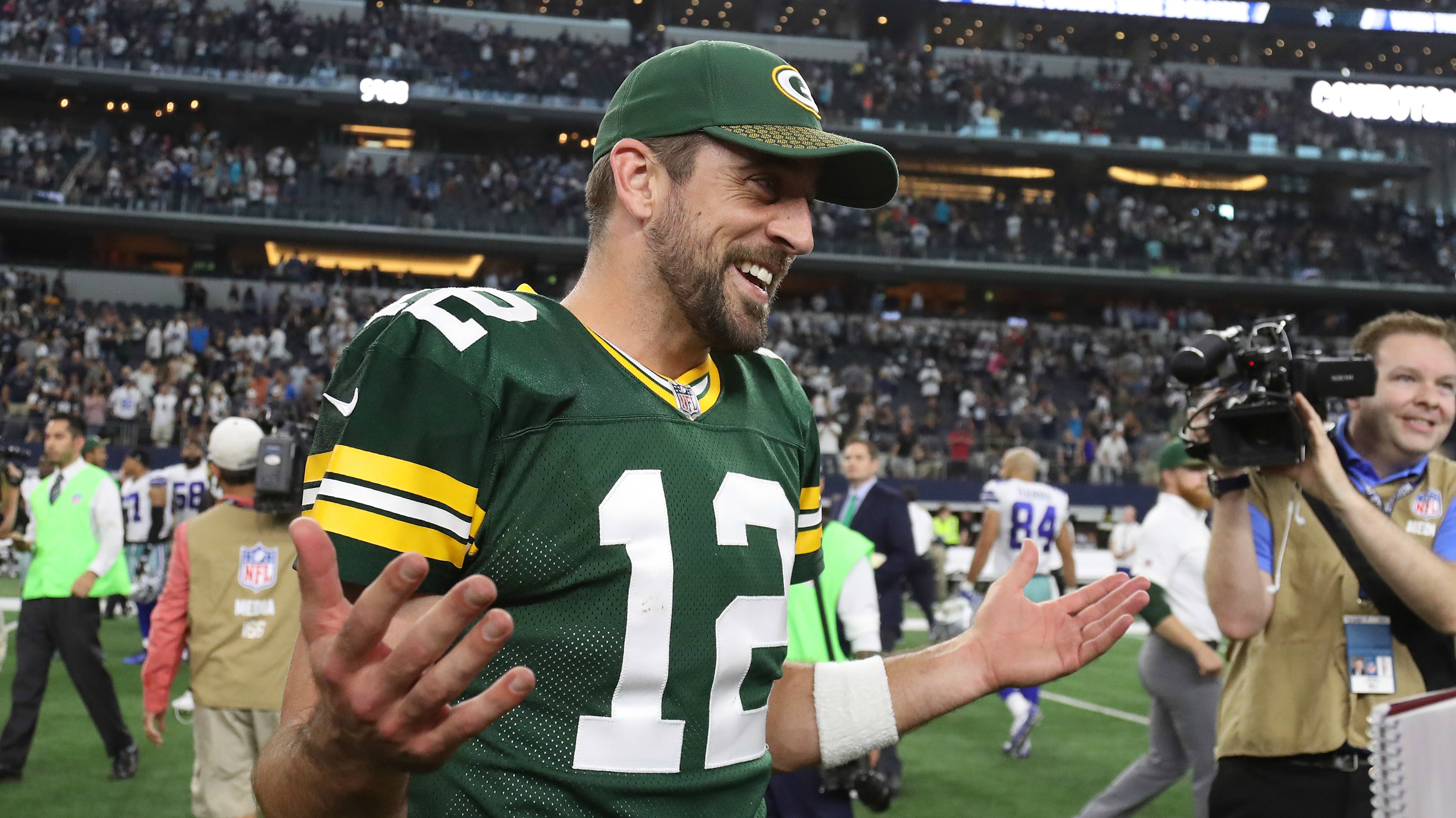 Green Bay Packers beat Dallas Cowboys on final play in NFL playoff thriller, NFL
