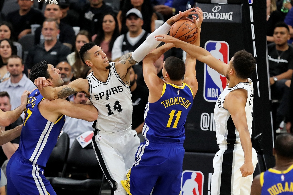 Kyle Anderson Scores DOUBLE-DOUBLE Against Warriors