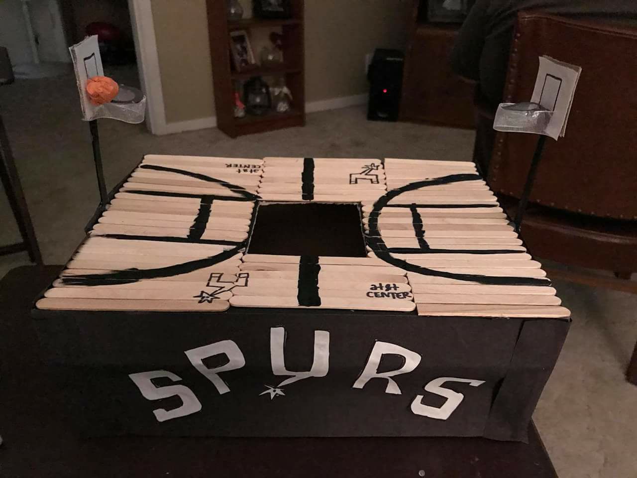 Check out this awesome Spurs Valentines box | kens5.com, image size:1280x960