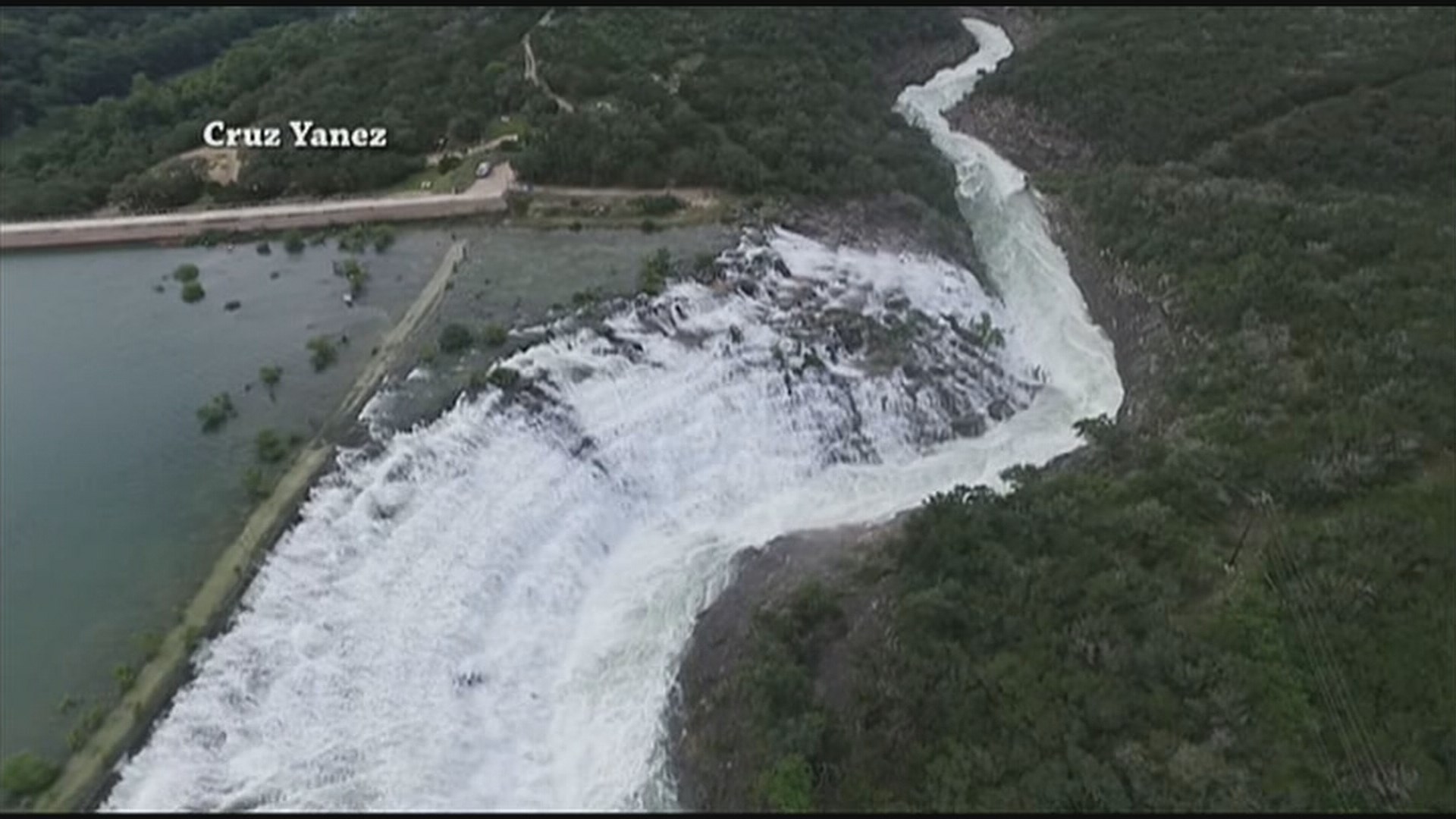 kens5.com | Drone video shows flooding potential downstream from Medina ...